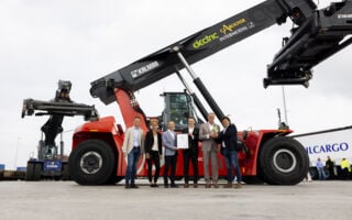 Turning sceptics into advocates: Cabooter Group sparks enthusiasm with Kalmar Electric Reachstacker